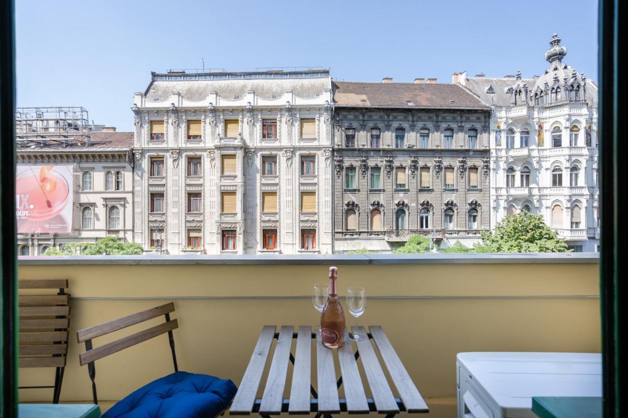 Buenos Boutique - A/C, 2 Bathrms, Amazing View Apartment Будапеща Екстериор снимка